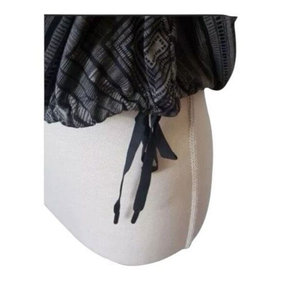 Fabletics Built In Bra Active Tank Top Size M Gray Aztec Patterned Workout - Picture 6 of 12